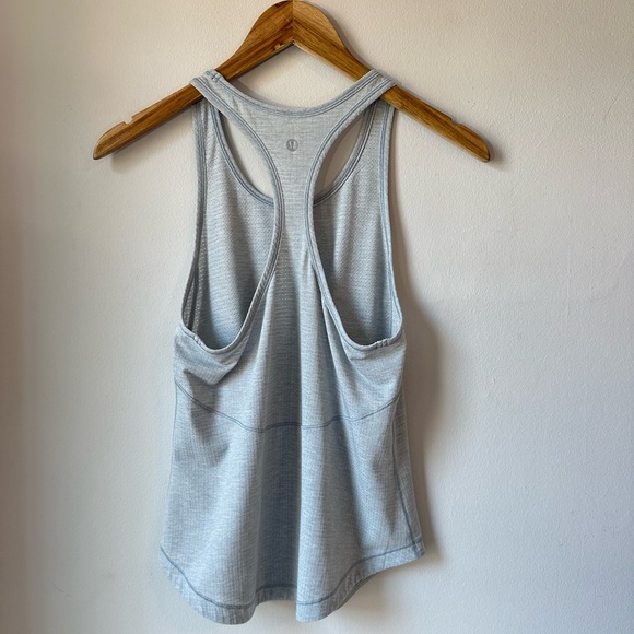 lululemon Long Distance Running Tank Heathered Hail Size 4 - Picture 7 of 15